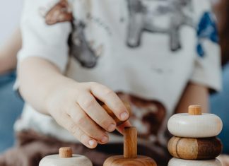 Jouet Montessori 4 ans : Guide pour favoriser l’apprentissage ludique